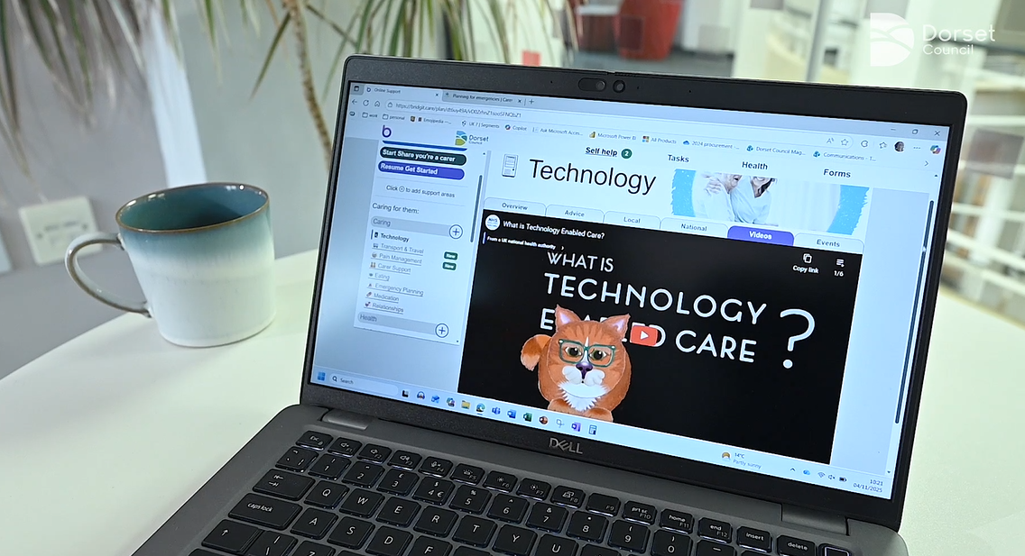 Verwood volunteer helps carers go digital